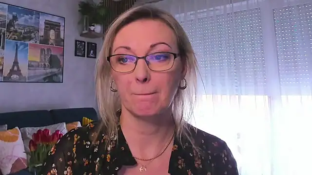 vanessa chat online show from February 2025 02:27:02 PM