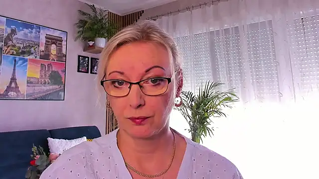 vanessa chat online show from May 2026 01:12:02 PM