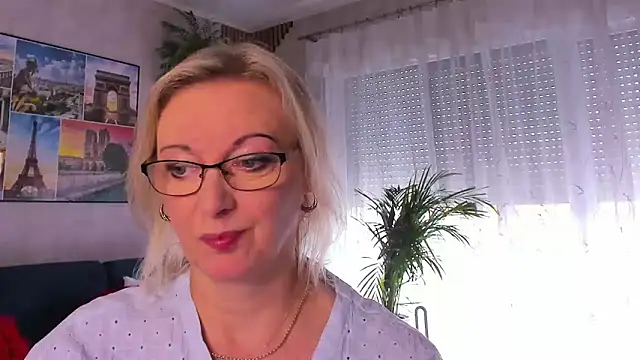 vanessa chat online show from June 2026 01:33:01 PM