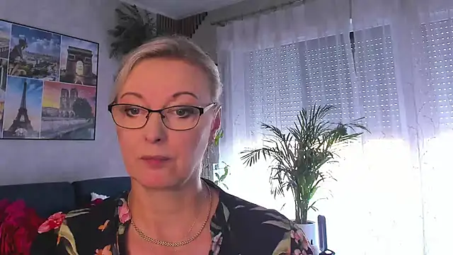 Snapshot of vanessa_chat chatting on June 2026 01:44:02 PM vanessa chat online show from June 2026 01:44:02 PM