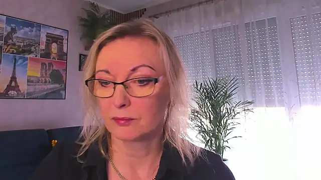 vanessa chat online show from March 2026 02:22:01 PM