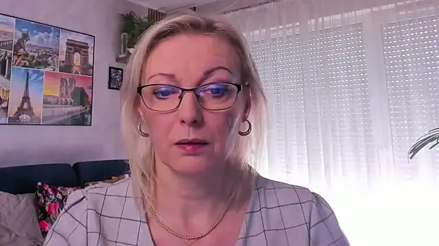 vanessa chat online show from March 2025 07:53:02 AM