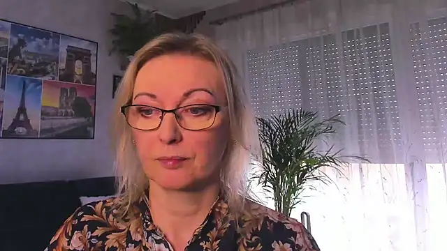 vanessa chat online show from March 2026 01:24:01 PM