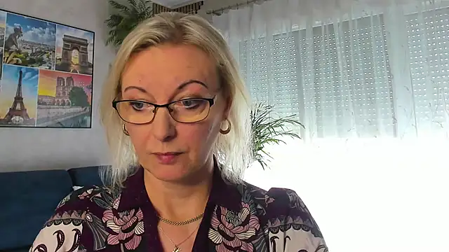 vanessa chat online show from May 2026 01:44:01 PM