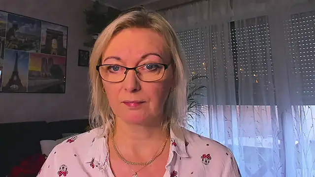 vanessa chat online show from December 2025 02:21:02 PM