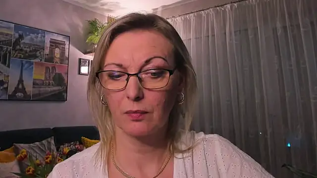 vanessa chat online show from March 2025 05:49:02 PM