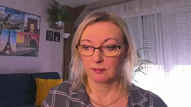 vanessa chat online show from March 2026 02:17:01 PM