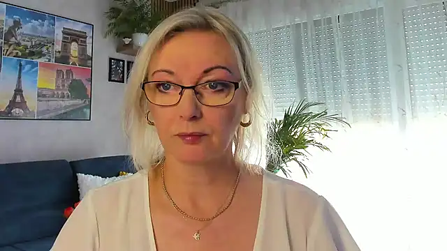 vanessa chat online show from May 2026 01:25:01 PM