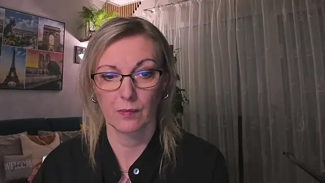 vanessa chat online show from March 2025 05:20:01 PM