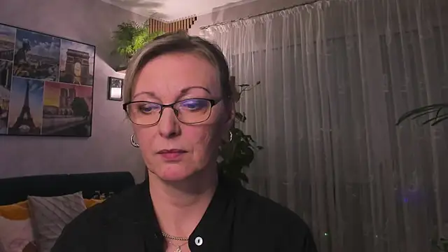 vanessa chat online show from March 2025 08:43:01 PM