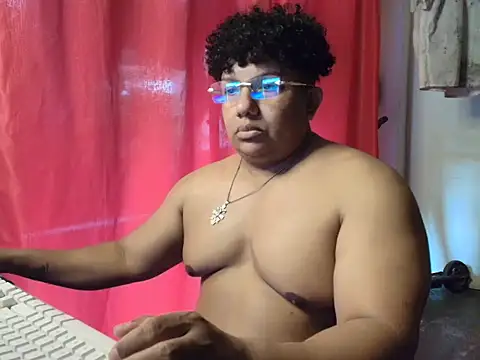 Snapshot of Malo666howard chatting on February 2026 09:47:01 PM Malo666howard online show from February 2026 09:47:01 PM