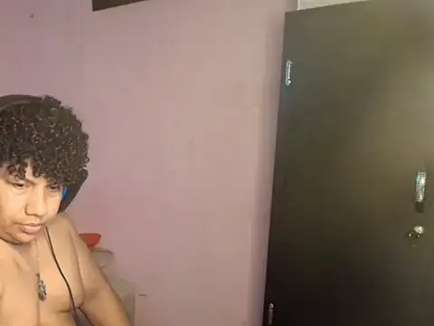 Snapshot of Malo666howard chatting on February 2026 06:01:02 AM Malo666howard online show from February 2026 06:01:02 AM