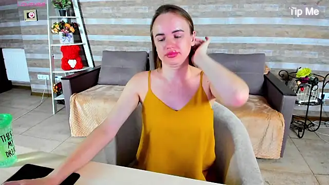 SusanSmit online show from October 2025 07:03:02 PM