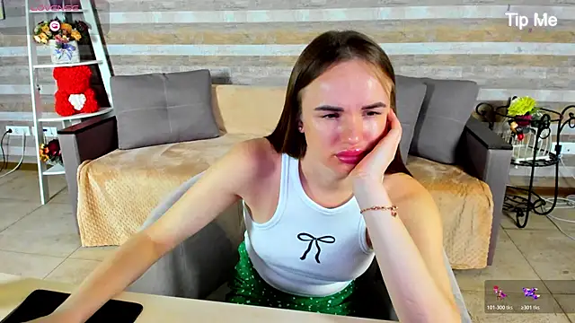 SusanSmit online show from October 2025 07:00:01 PM