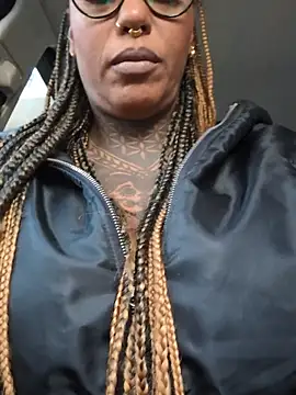 DarkDea online show from December 2025 02:51:01 PM