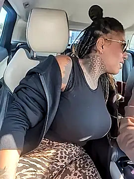 DarkDea online show from November 2025 12:32:02 PM