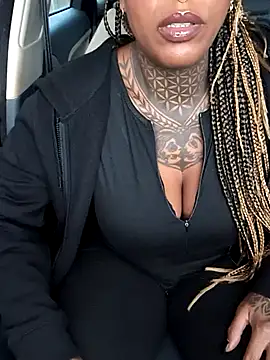 DarkDea online show from November 2025 01:15:01 PM