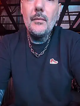 DarkDea online show from April 2026 08:37:01 PM