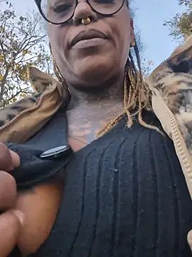 DarkDea online show from December 2025 01:28:01 PM