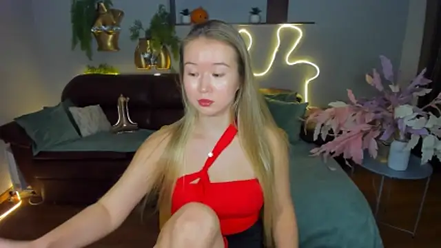 Snapshot of PollyOcean chatting on October 2025 11:20:01 AM PollyOcean online show from October 2025 11:20:01 AM