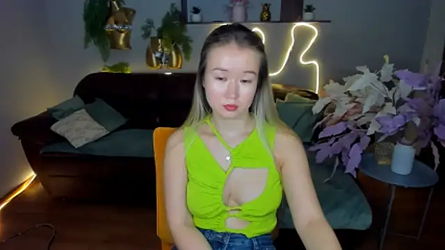 Snapshot of PollyOcean chatting on December 2025 09:52:02 AM PollyOcean online show from December 2025 09:52:02 AM