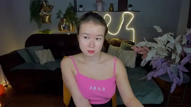 Snapshot of PollyOcean chatting on November 2025 09:42:02 AM PollyOcean online show from November 2025 09:42:02 AM