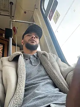 Lionayowe online show from March 2026 04:22:02 PM