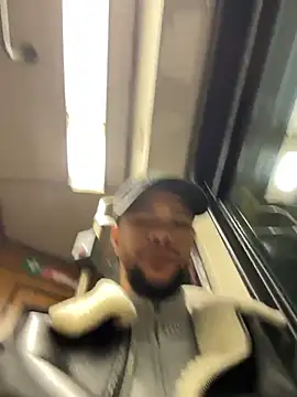 Lionayowe online show from March 2026 06:53:01 PM