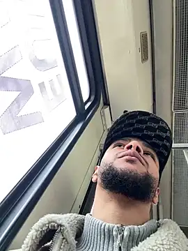 Lionayowe online show from March 2026 11:05:02 AM