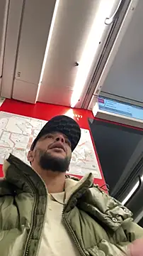 Lionayowe online show from November 2025 06:51:02 PM