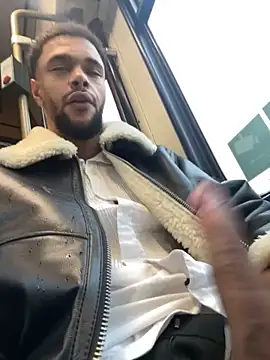 Lionayowe online show from November 2025 07:46:02 AM