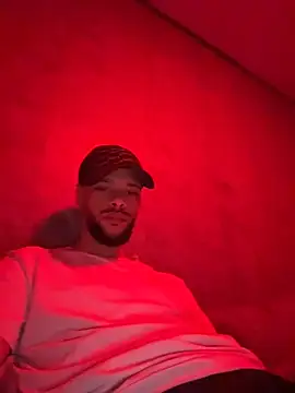 Lionayowe online show from April 2026 08:59:01 PM