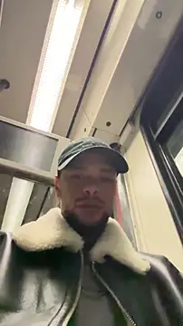 Lionayowe online show from December 2025 11:28:02 PM