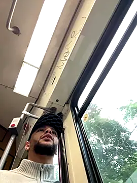 Lionayowe online show from October 2025 04:08:02 PM