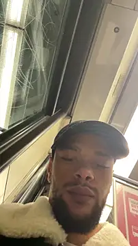 Lionayowe online show from October 2025 07:58:02 PM