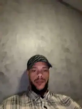 Lionayowe online show from April 2026 06:47:01 PM