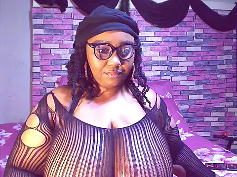 BustySavita online show from May 2026 10:29:01 AM