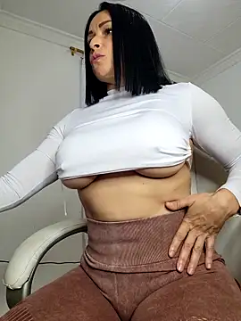 Snapshot of lissglow chatting on March 2025 10:18:02 PM lissglow online show from March 2025 10:18:02 PM