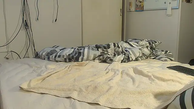 midnight0069 online show from March 2025 03:00:01 PM