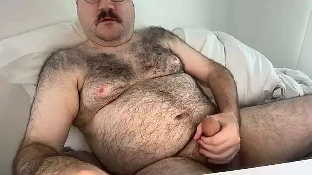 Snapshot of elagobear chatting on July 2026 08:05:02 PM elagobear online show from July 2026 08:05:02 PM