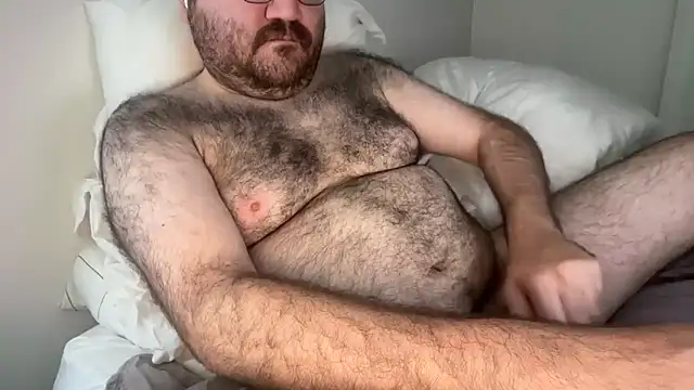 Snapshot of elagobear chatting on June 2026 04:07:01 AM elagobear online show from June 2026 04:07:01 AM