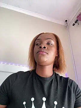LuciousLips96 online show from June 2026 09:43:02 AM