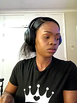 LuciousLips96 online show from October 2025 07:20:02 AM