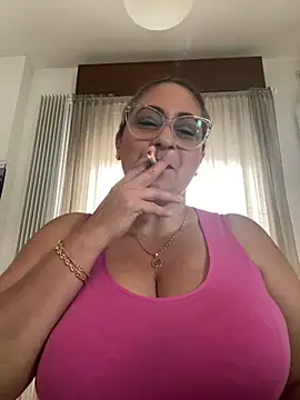 Snapshot of x_elena_x chatting on March 2025 12:15:02 PM x elena x online show from March 2025 12:15:02 PM