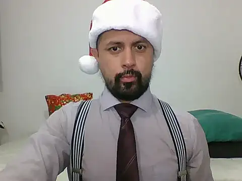 Snapshot of TRIISTAN_KING10 chatting on December 2024 09:00:02 PM TRIISTAN KING10 online show from December 2024 09:00:02 PM