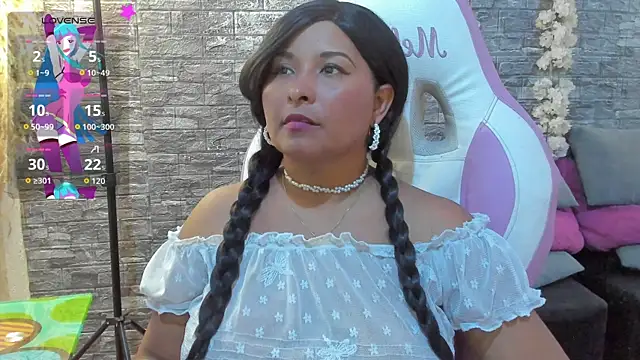 paola ih online show from April 2026 08:48:02 PM