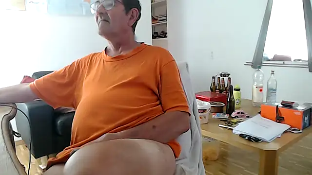 silvio-aus-luzern-CH online show from July 2026 06:33:02 AM