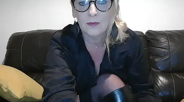 lilie69 online show from February 2025 06:19:01 PM