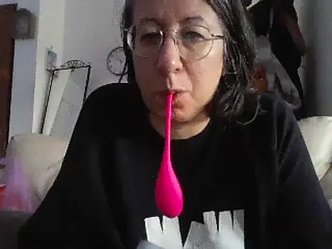 Snapshot of milkarock chatting on January 2025 08:57:02 AM milkarock online show from January 2025 08:57:02 AM