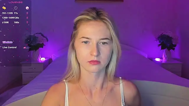 AnnaCarrera online show from September 2025 06:18:02 PM